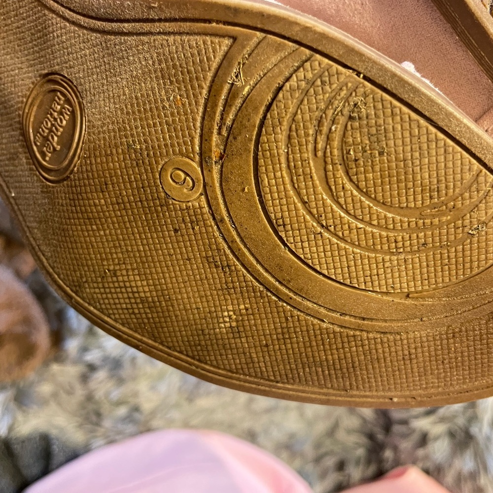 Boots - Picture 3 of 7
